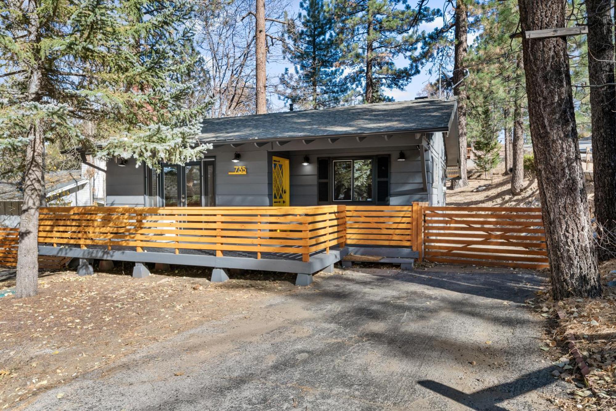 Yellow Pine Lodge - Charming Cottage Style Cabin With Peak-A-Boo Lake And Mountain Views Big Bear Lake Exterior photo